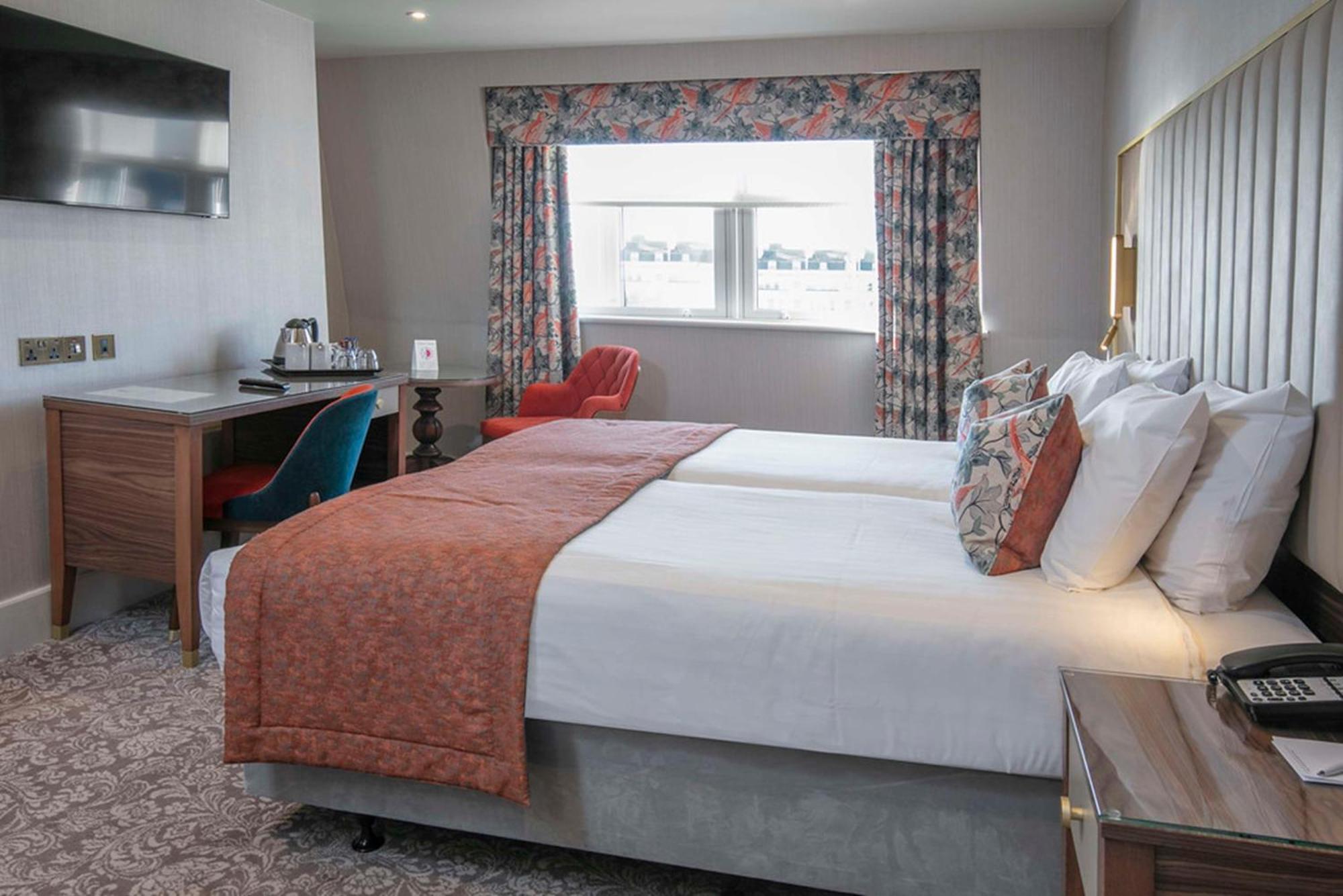 Hotel Voco The Clifton Folkestone By Ihg Esterno foto