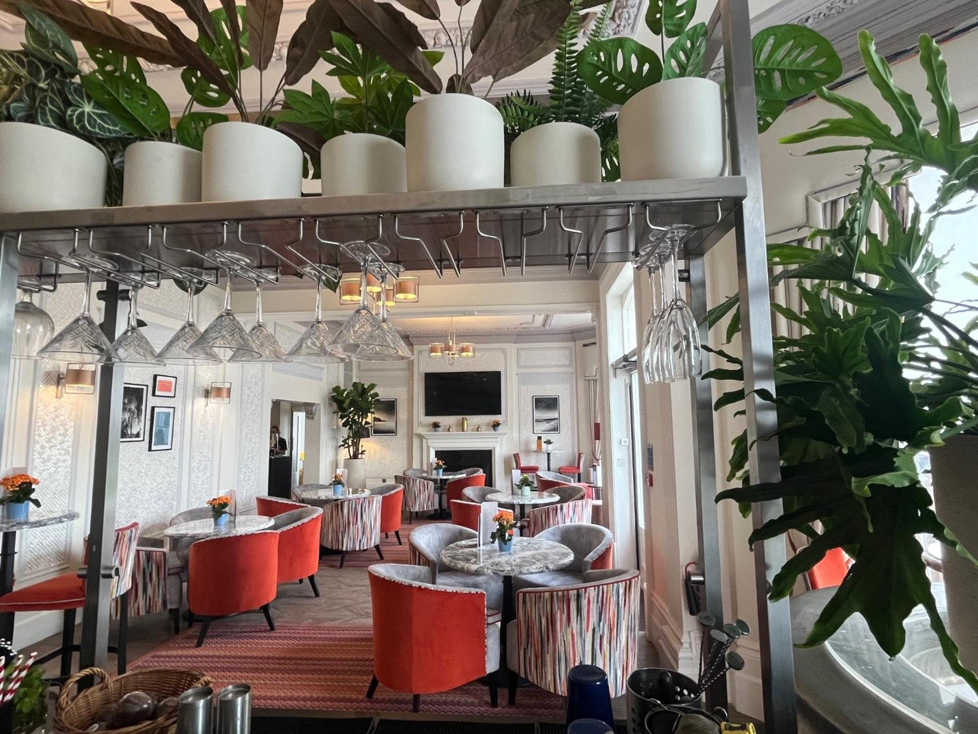 Hotel Voco The Clifton Folkestone By Ihg Esterno foto