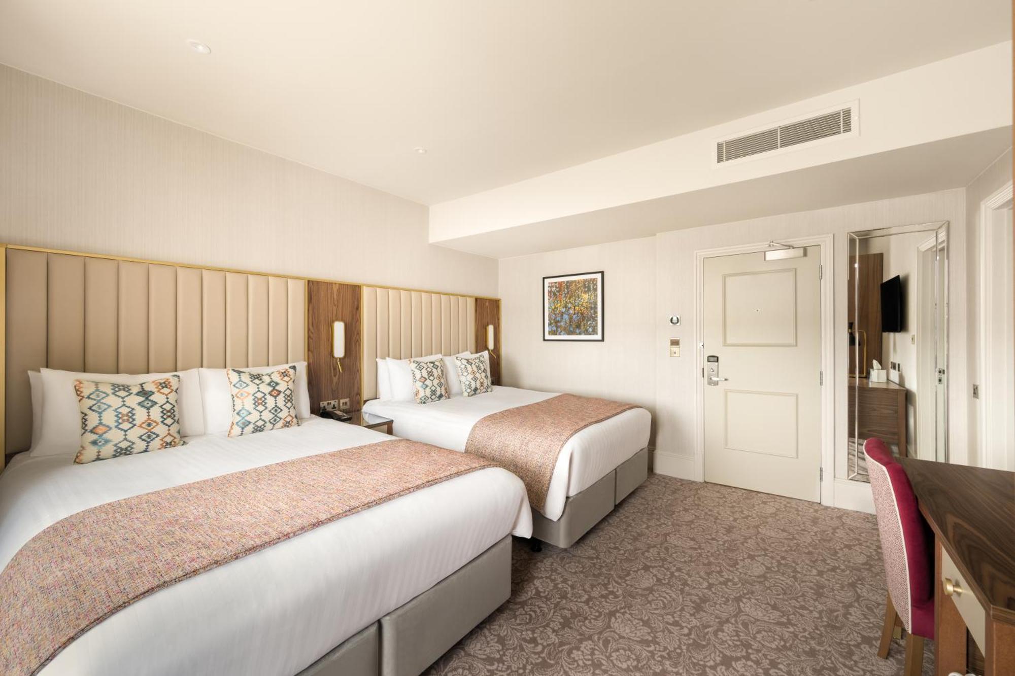 Hotel Voco The Clifton Folkestone By Ihg Esterno foto
